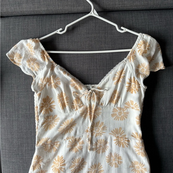 American Eagle floral pattern corset dress - Picture 2 of 4